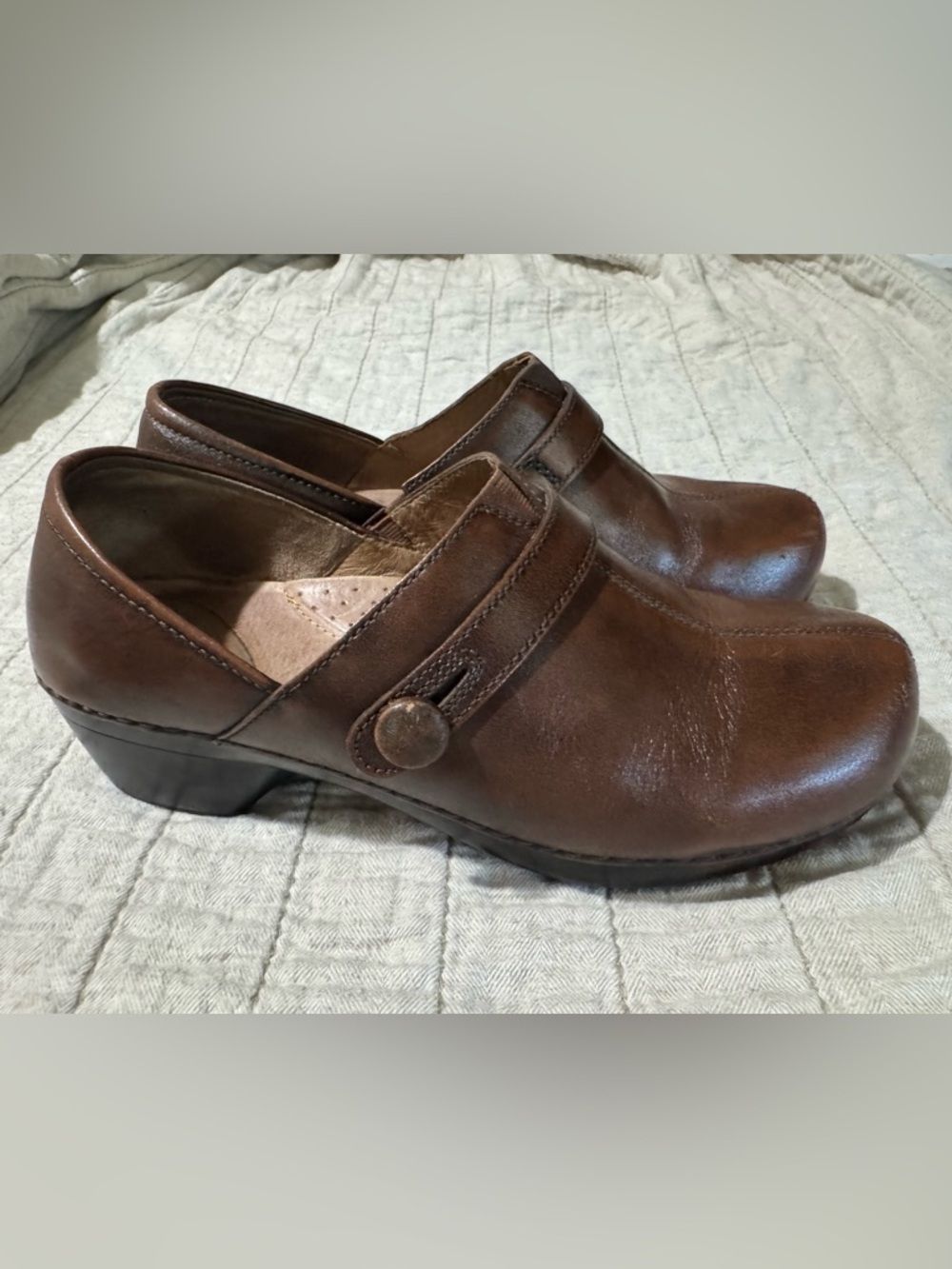 Dansko Solstice brown leather clogs slip on shoes size 41